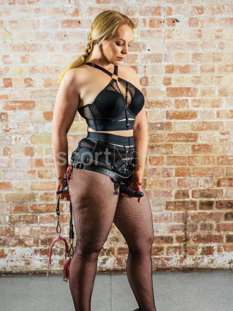 Mistress Lady Pamela
