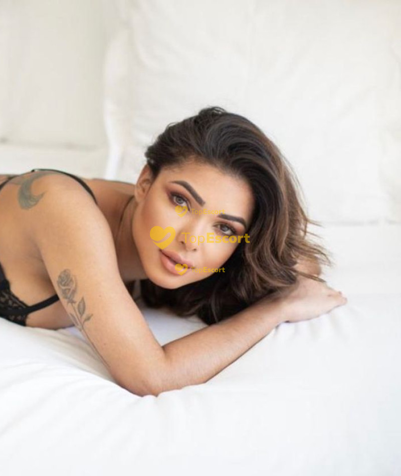 Lira Love