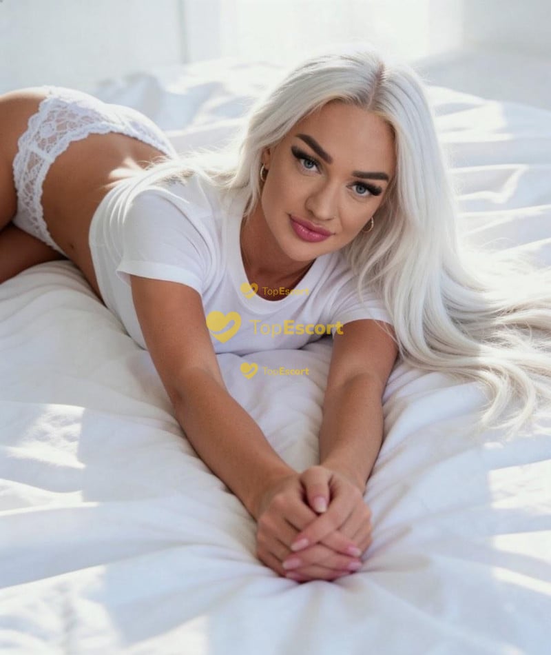 Nathalie Kitten